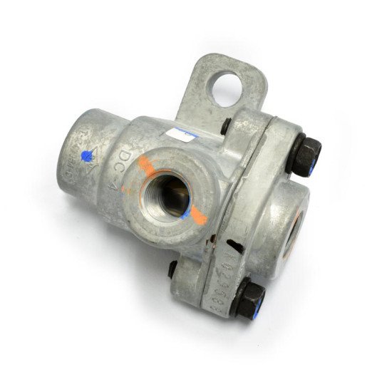 Showing image for Bendix 278615N DC-4 Double Check Valve, Three 1/4 Bendix 278615N DC-4 Double Check Valve, Three 1/4 Air Auxiliary Brakes image