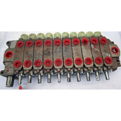 Hydraulic Valve Bank, PN: A20440-3ADAX10-TR44