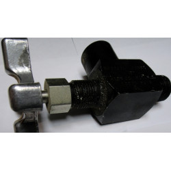 2000 SERIES ANGLE VALVES MALE X FEMALE Stee 1/2